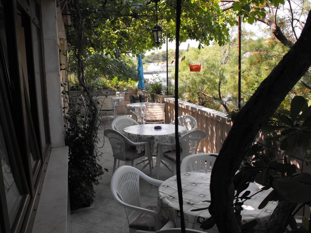 Hotel Stone House Gregov Lumbarda Exterior foto